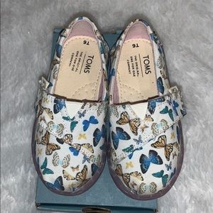 Toms